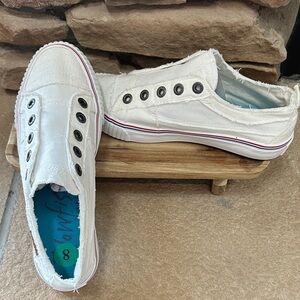 Blowfish White Canvas Sneakers with Red and Blue Stripe